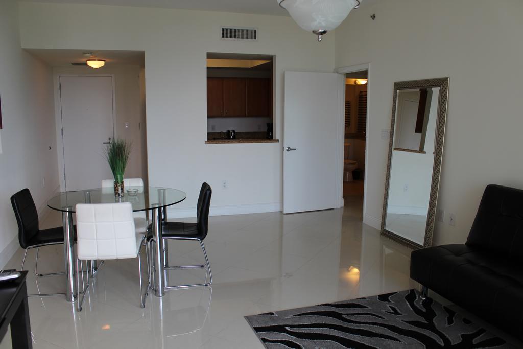 Lyx Suites At One Broadway In Brickell Miami Room photo